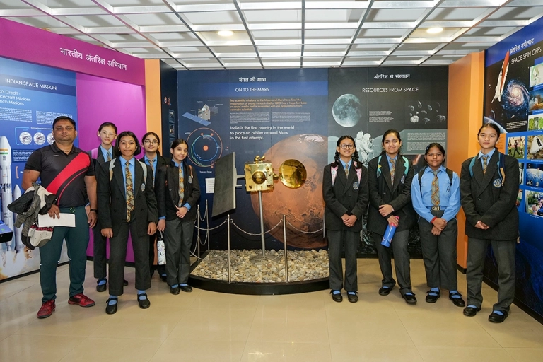 Ann Mary School Organized Children’s Day Educational Trip to UCOST – A Learning Adventure!