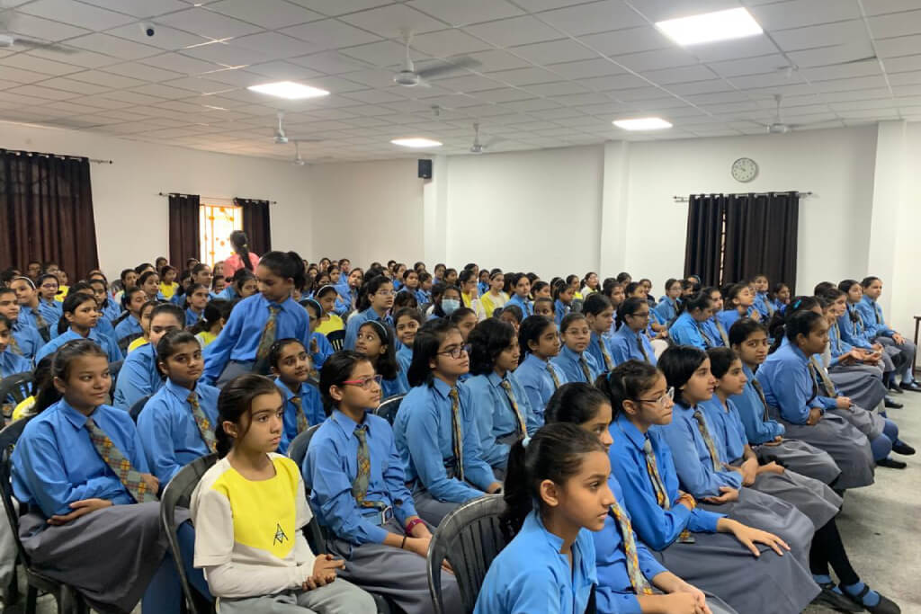 Empowering Young Minds: Menstrual Hygiene and Nutrition Awareness Session at Ann Mary School