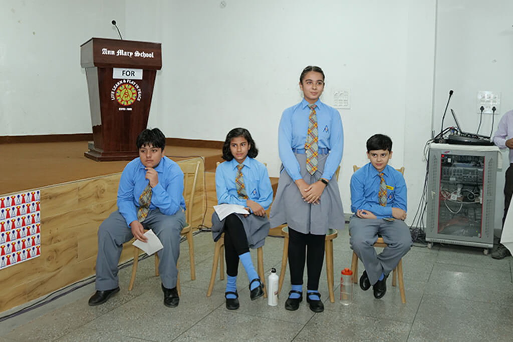 Cultural Week 2025 – Day 2: English Debate Competition (Middle School) Cultural Week 2025 – Day 2: English Debate Competition (Middle School)