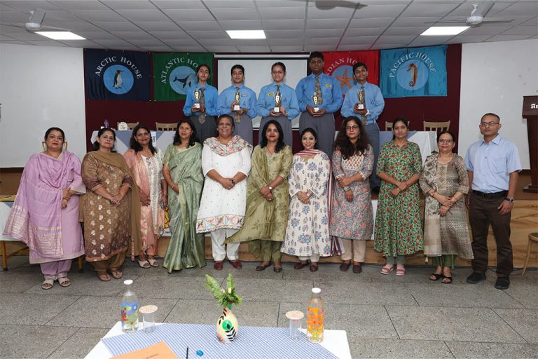 Day 4 अंतर सदन हिंदी वाद-विवाद प्रतियोगिता